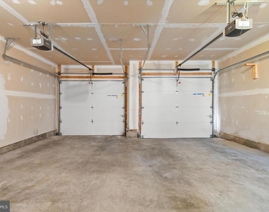 13412 Burrough Farm Drive - Photo Thumbnail 31
