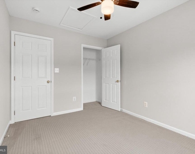 13412 Burrough Farm Drive - Photo Thumbnail 21