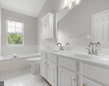 13412 Burrough Farm Drive - Photo Thumbnail 19
