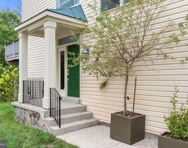 13412 Burrough Farm Drive - Photo Thumbnail 3