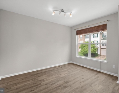 13412 Burrough Farm Drive - Photo Thumbnail 10