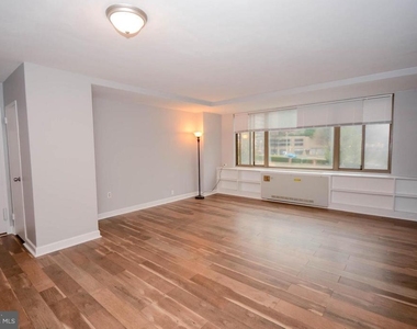 1111 Arlington Boulevard - Photo Thumbnail 14