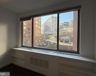 1121 Arlington Boulevard - Photo Thumbnail 5