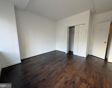1121 Arlington Boulevard - Photo Thumbnail 9