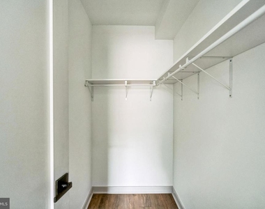 6515 Ridge Avenue - Photo Thumbnail 6