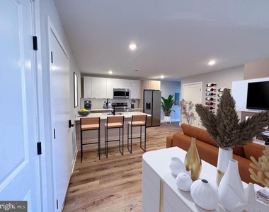 1720 W Master Street - Photo Thumbnail 2