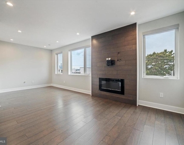 1405 Frankford Avenue - Photo Thumbnail 9