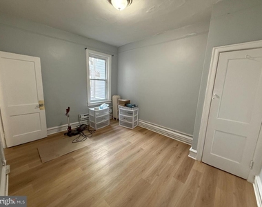 2423 E Allegheny Ave - Photo Thumbnail 6