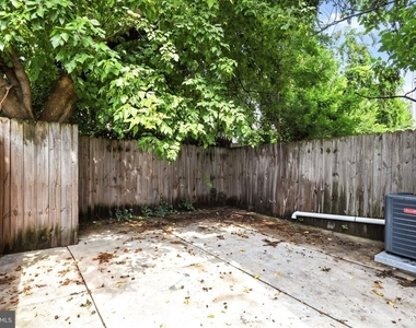 1940 N Marshall Street - Photo Thumbnail 14