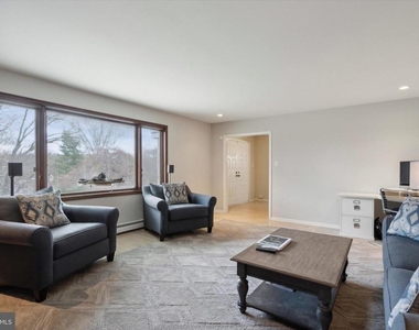 1530 Briar Hill Road - Photo Thumbnail 4