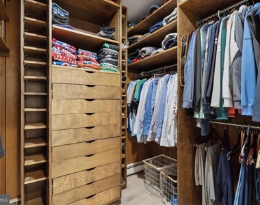 1530 Briar Hill Road - Photo Thumbnail 17