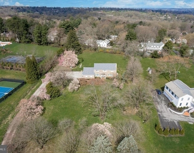 1530 Briar Hill Road - Photo Thumbnail 25