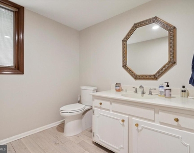 1530 Briar Hill Road - Photo Thumbnail 10