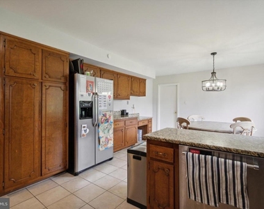 1530 Briar Hill Road - Photo Thumbnail 13