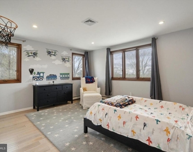 1530 Briar Hill Road - Photo Thumbnail 22