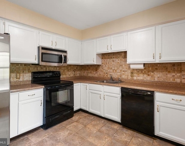 192 Valley Stream Lane - Photo Thumbnail 4