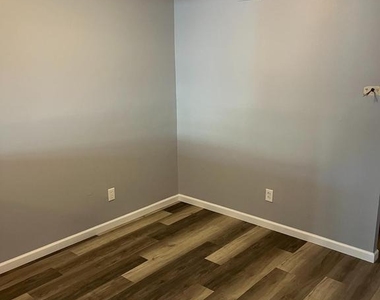2202 Pileggi Drive - Photo Thumbnail 3