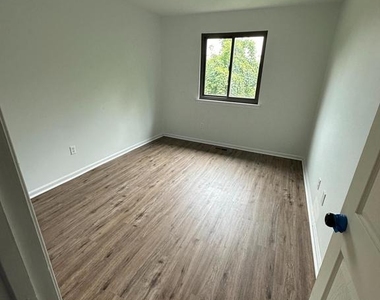 3230 Durham Place - Photo Thumbnail 4