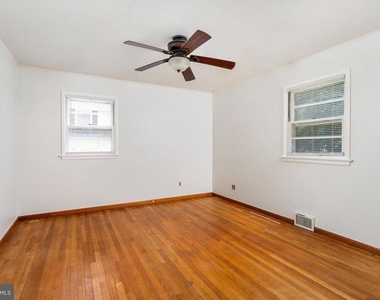 4 Pierson Place - Photo Thumbnail 9
