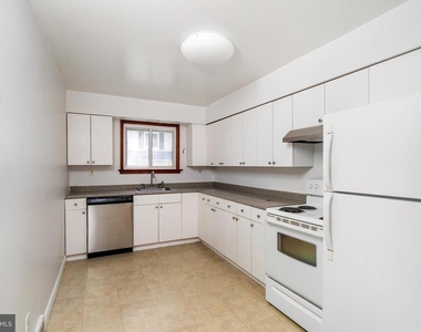 4 Pierson Place - Photo Thumbnail 4