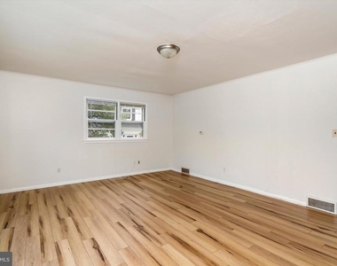 4 Pierson Place - Photo Thumbnail 1