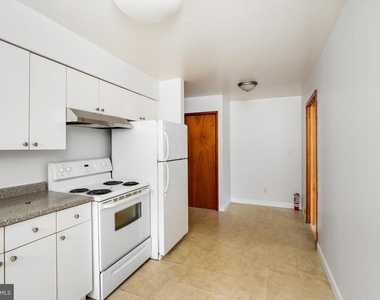 4 Pierson Place - Photo Thumbnail 6