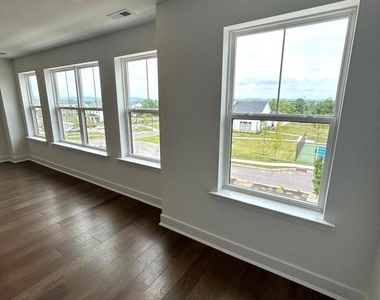 234 Cora Bergen Blvd - Photo Thumbnail 11