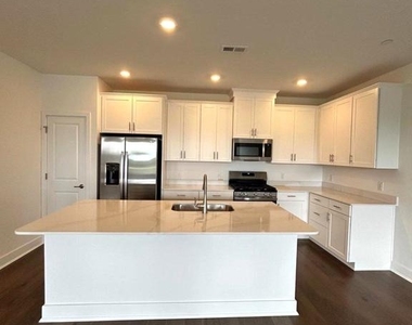234 Cora Bergen Blvd - Photo Thumbnail 15