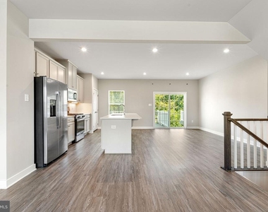2 Sparrow Circle - Photo Thumbnail 4