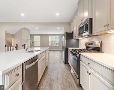2 Sparrow Circle - Photo Thumbnail 6