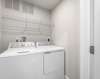 2 Sparrow Circle - Photo Thumbnail 20