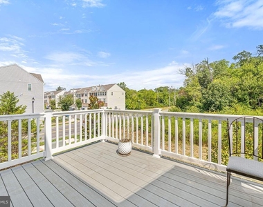 2 Sparrow Circle - Photo Thumbnail 22