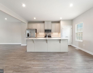2 Sparrow Circle - Photo Thumbnail 8