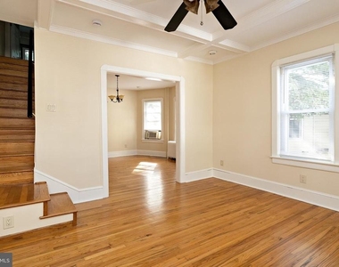 3 Lee Avenue - Photo Thumbnail 1