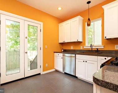 3 Lee Avenue - Photo Thumbnail 22