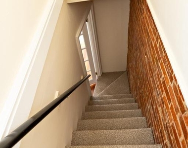 3 Lee Avenue - Photo Thumbnail 10