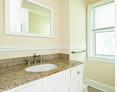 3 Lee Avenue - Photo Thumbnail 34