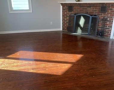 7 Kendall Boulevard - Photo Thumbnail 1