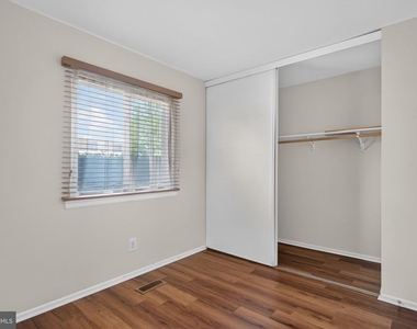 1301 Woodhollow Drive - Photo Thumbnail 17