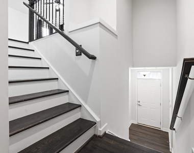 5714 Richmanor Terrace - Photo Thumbnail 5