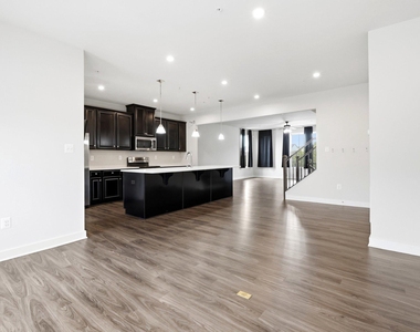 5714 Richmanor Terrace - Photo Thumbnail 14
