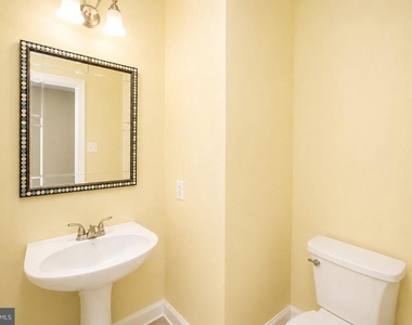 2218 Mears Lane - Photo Thumbnail 9