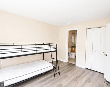 13201 Astoria Hill Court - Photo Thumbnail 15