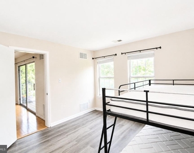13201 Astoria Hill Court - Photo Thumbnail 16