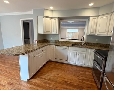 1106 Arcola Avenue - Photo Thumbnail 17