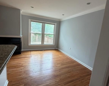 1106 Arcola Avenue - Photo Thumbnail 12