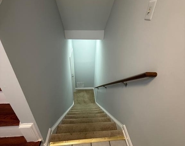 1106 Arcola Avenue - Photo Thumbnail 2