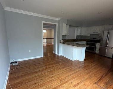 1106 Arcola Avenue - Photo Thumbnail 14