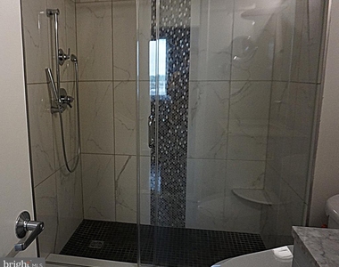 7500 Woodmont Avenue - Photo Thumbnail 7