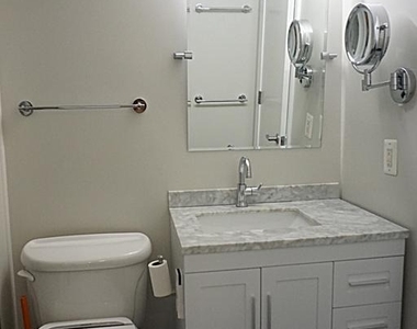 7500 Woodmont Avenue - Photo Thumbnail 6
